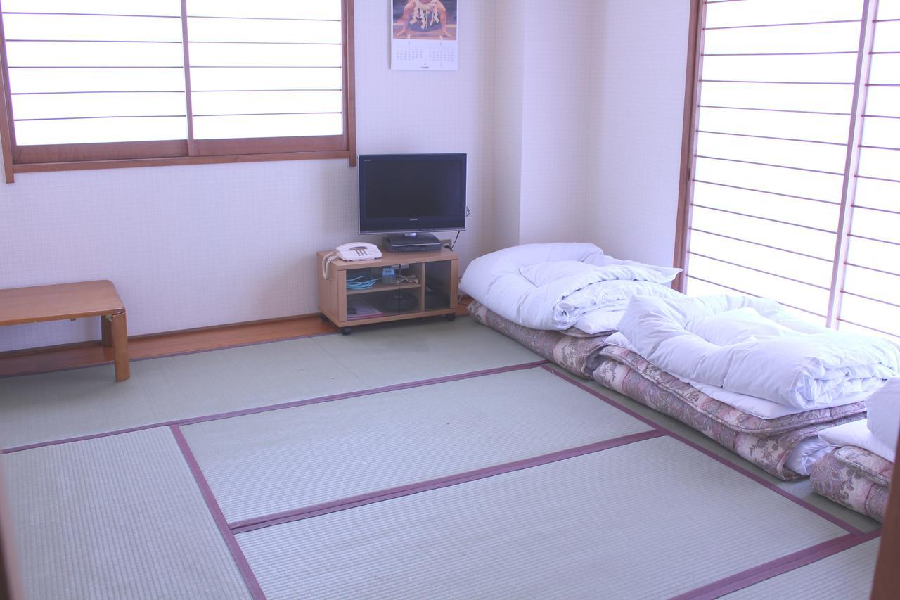 Fuji-Shi Business Hotel Furuiya Ryokan Fuji  Exterior foto