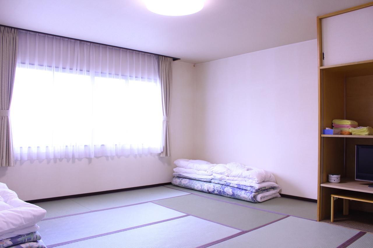 Fuji-Shi Business Hotel Furuiya Ryokan Fuji  Exterior foto